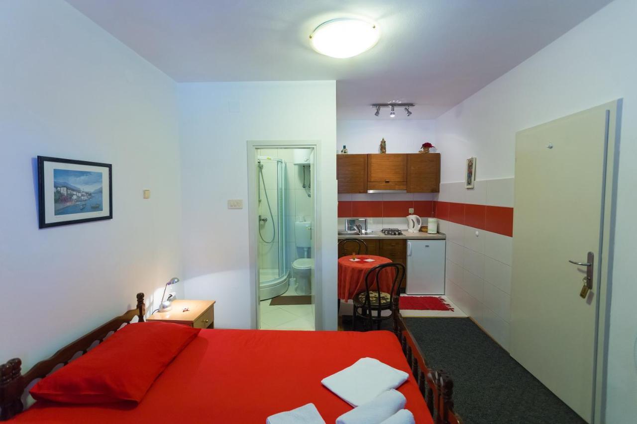 Studio Apartment Boksic 믈리니 외부 사진